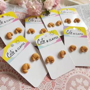Croissant studs